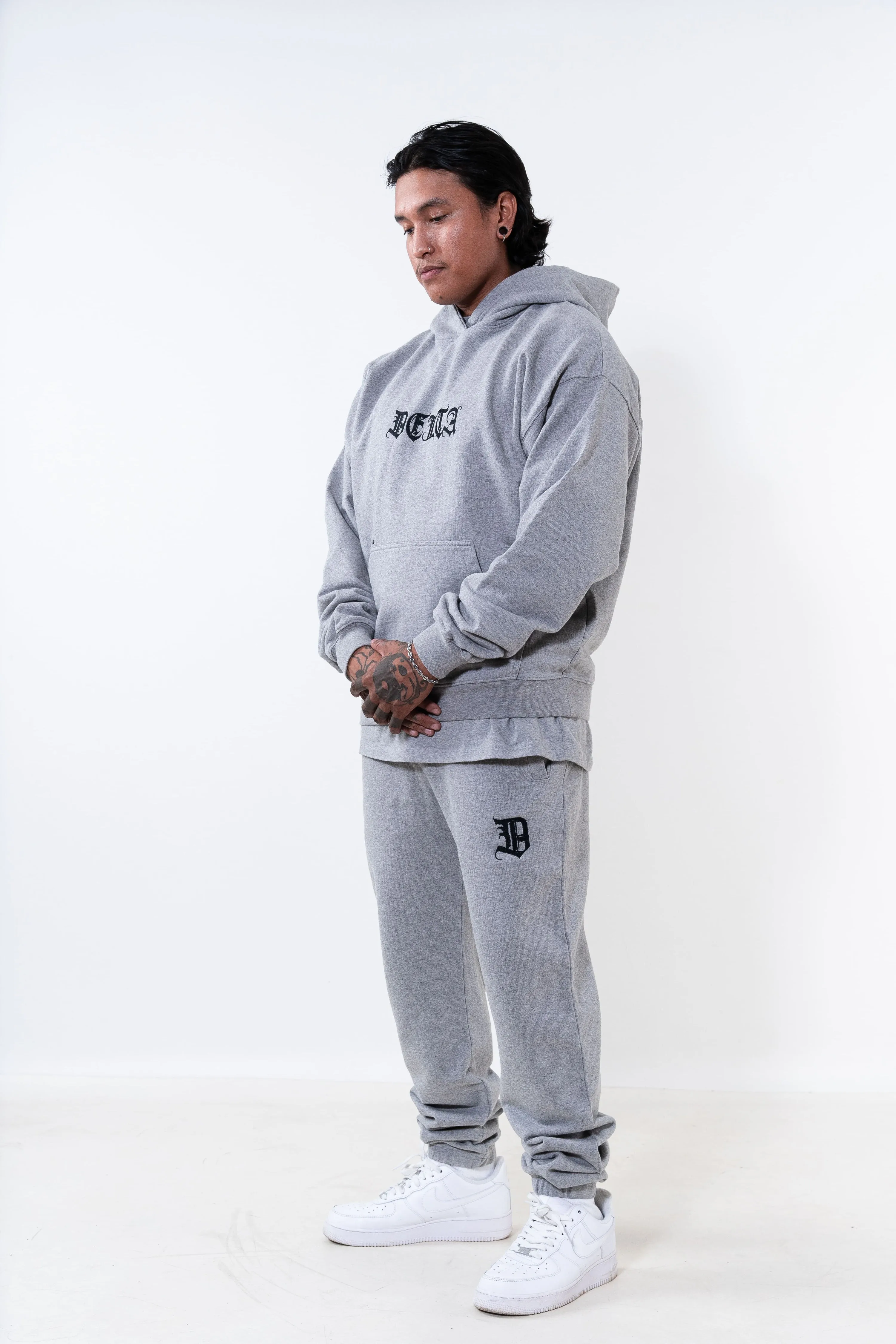 Pantalon - World Society